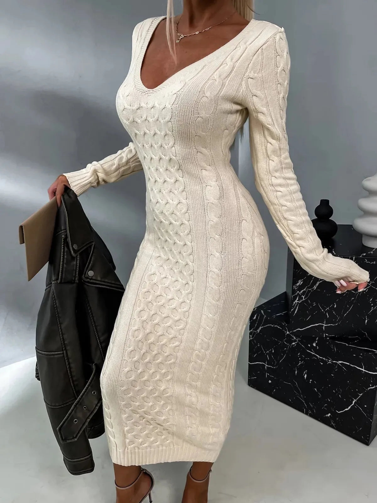 Elegant Lace-Back Sweater Dress – Soft Knit, Winter Fashion, Versatile Chic Style